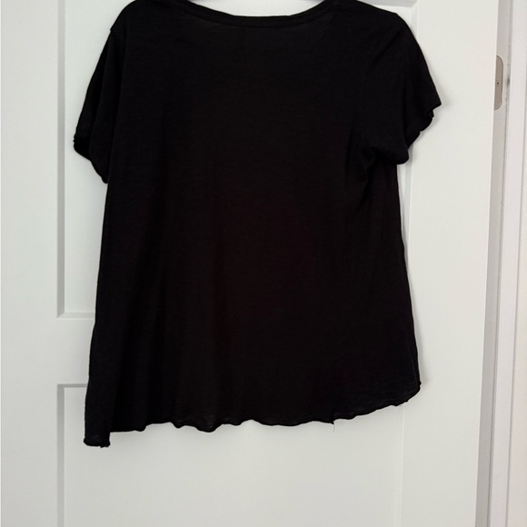 Red Sequin Graphic Black Short Sleeve Tee - Picture 2 of 2